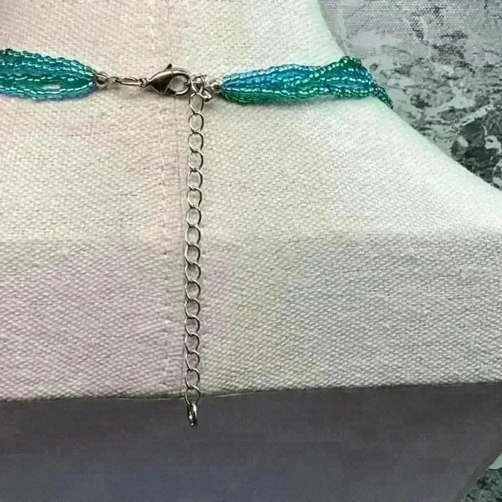 N/A green blue